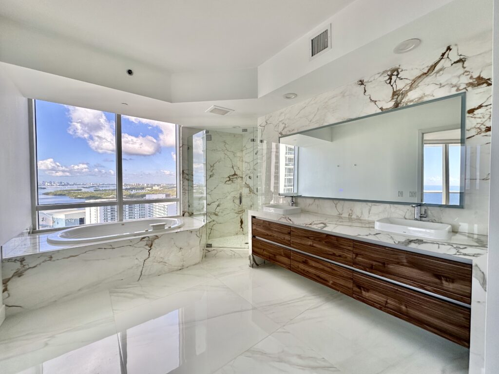 Bathroom remodeling in Miami